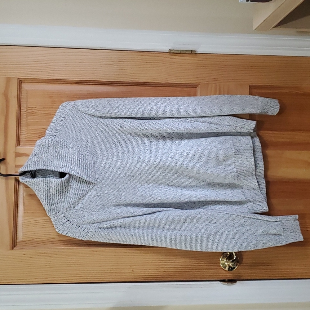 V neck sweater